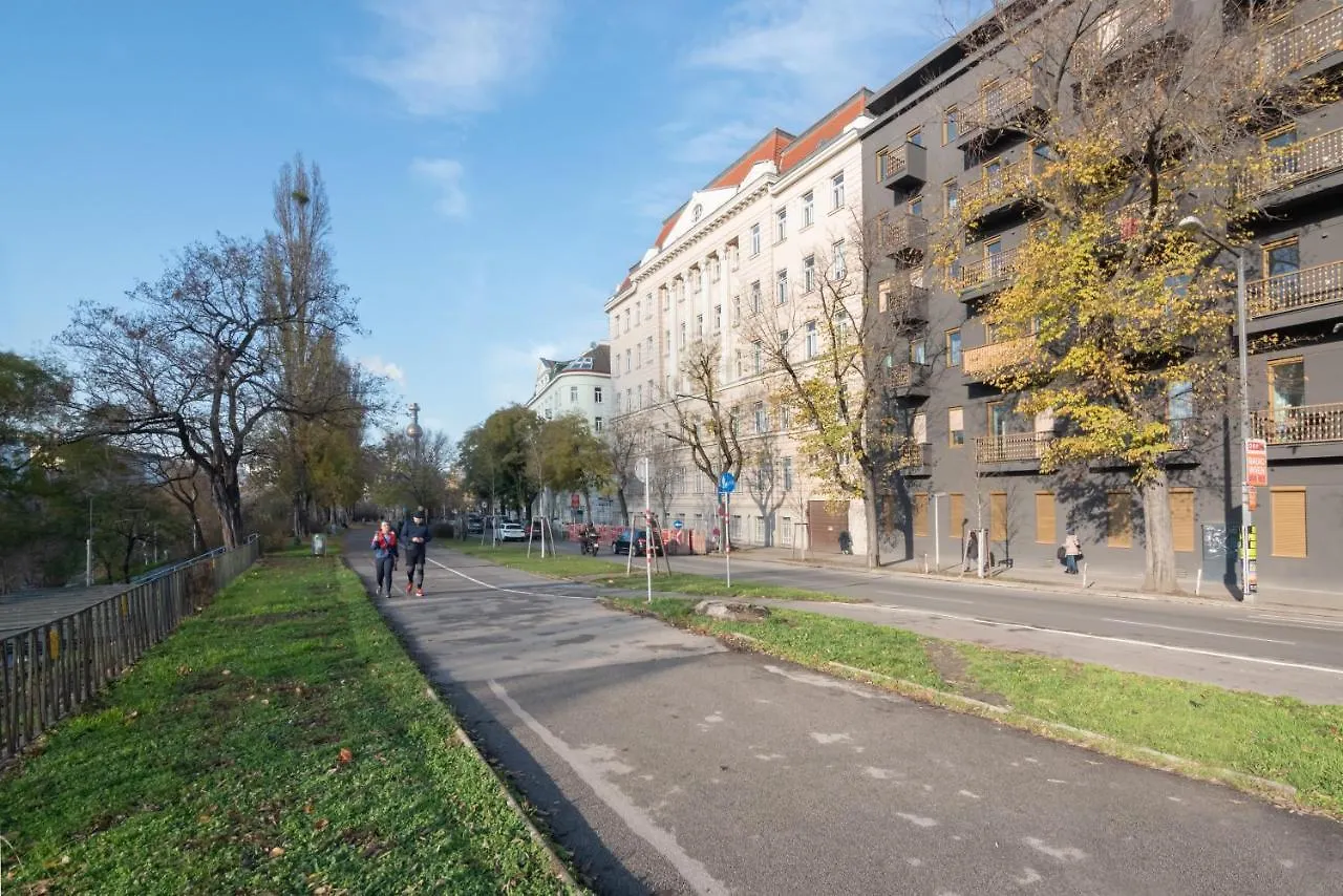 An Der Donau, 10 Minuten Ins Zentrum, Klimaanlage Vienna